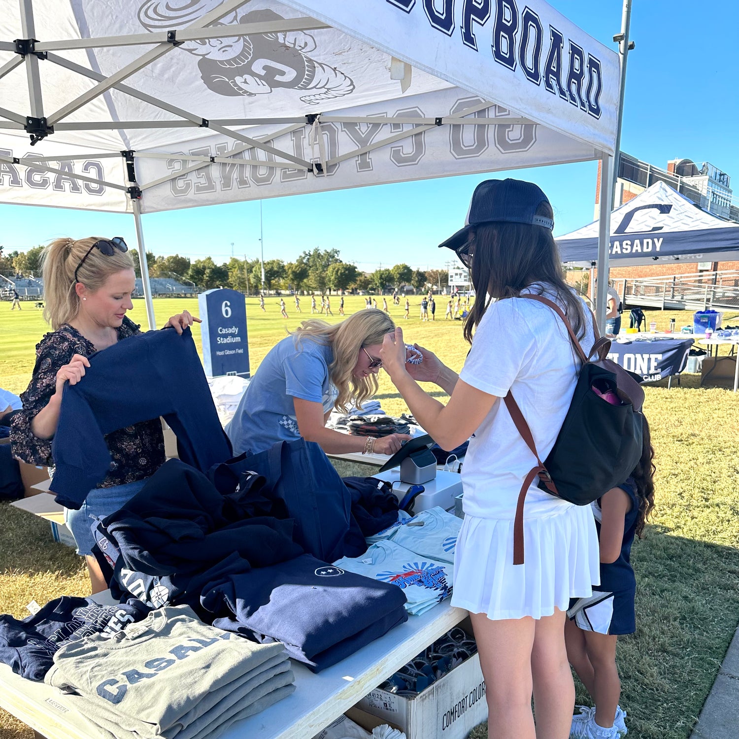 Casady School Cupboard Volunteers