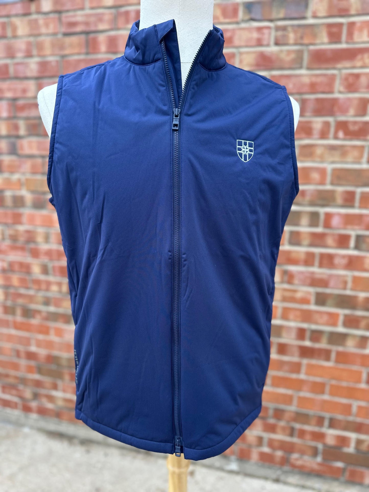 Peter Millar Fuse Hybrid Vest in Navy w/ Open Crest